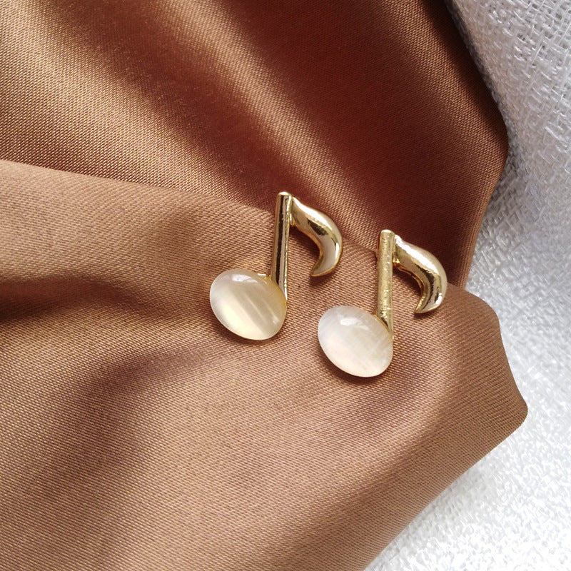 just-lil-things-gold-earrings-pin-earrings-jlt10357