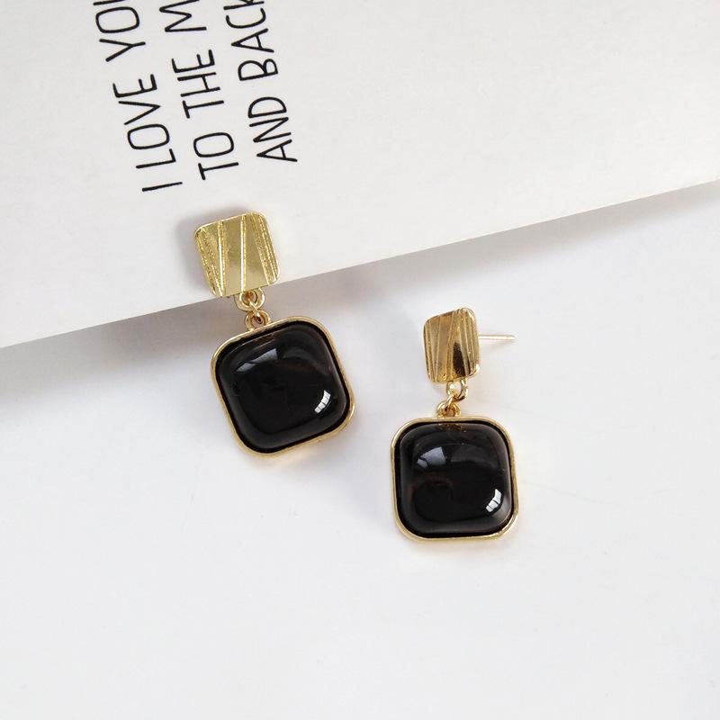 just-lil-things-pin-earrings-black-earrings-jlt10440