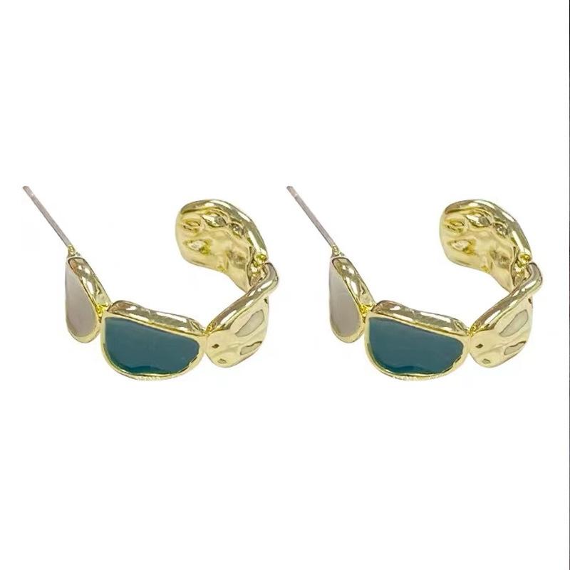 just-lil-things-gold-pin-earrings-jlt10635