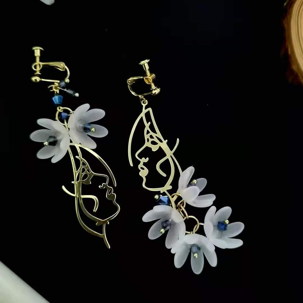 just-lil-things-gold-pin-earrings-jlt10642