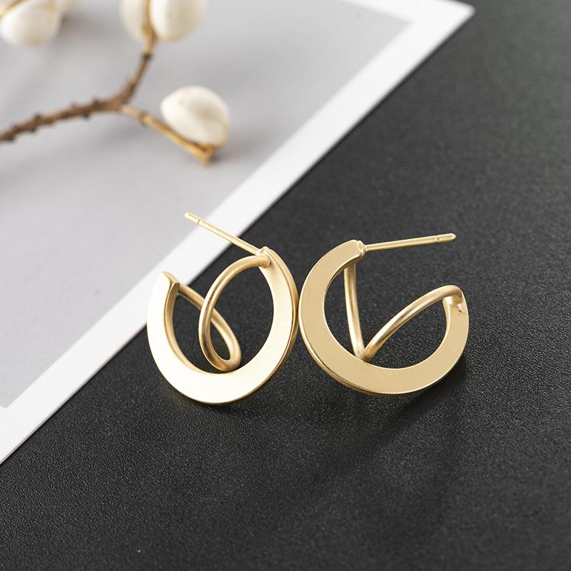 just-lil-things-gold-pin-earrings-jlt10673