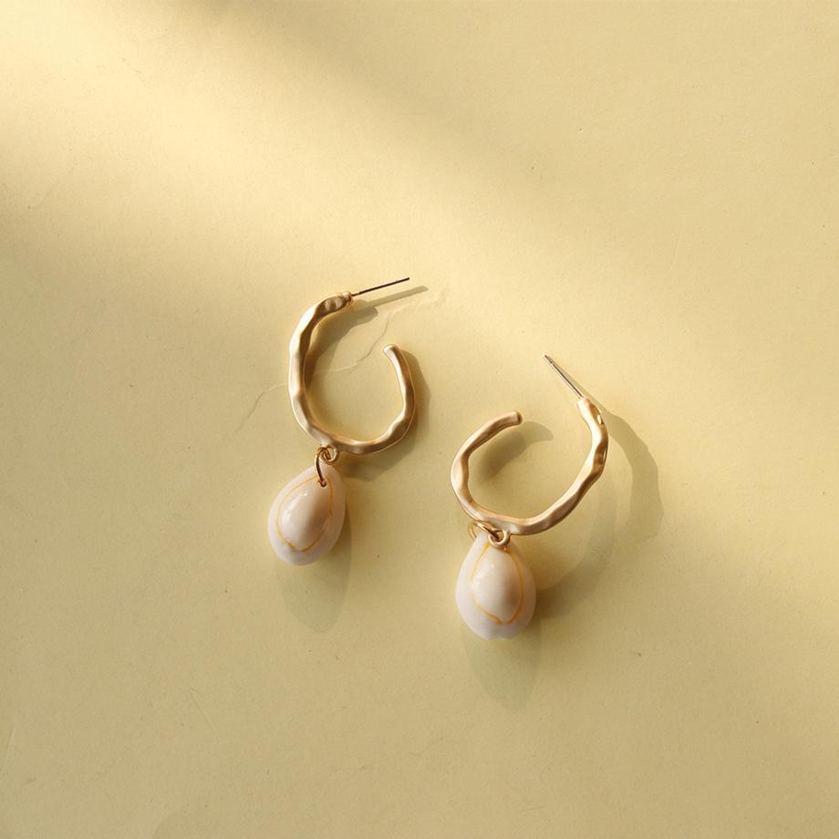 just-lil-things-gold-pin-earrings-jlt10728