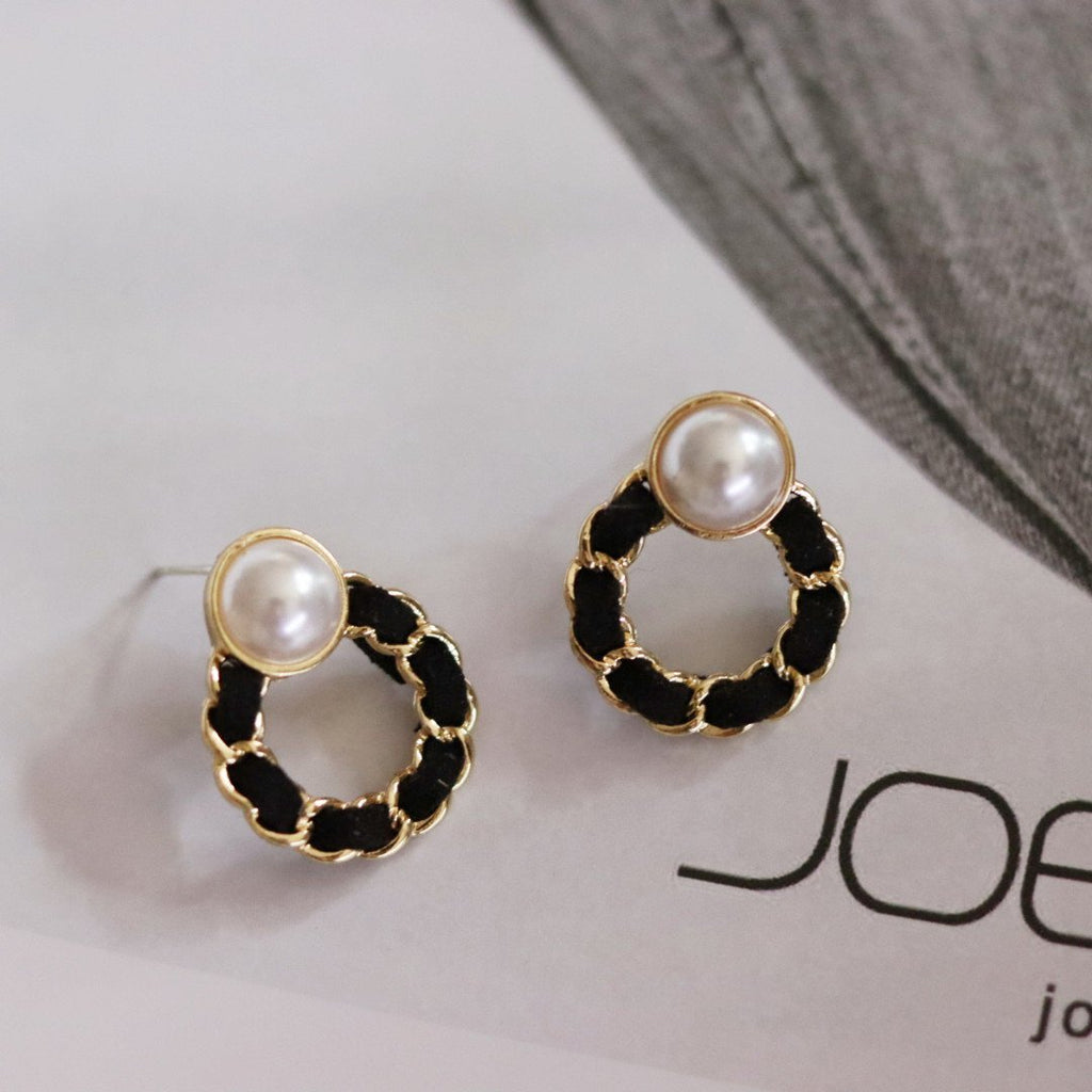just-lil-things-black-pin-earrings-jlt10883
