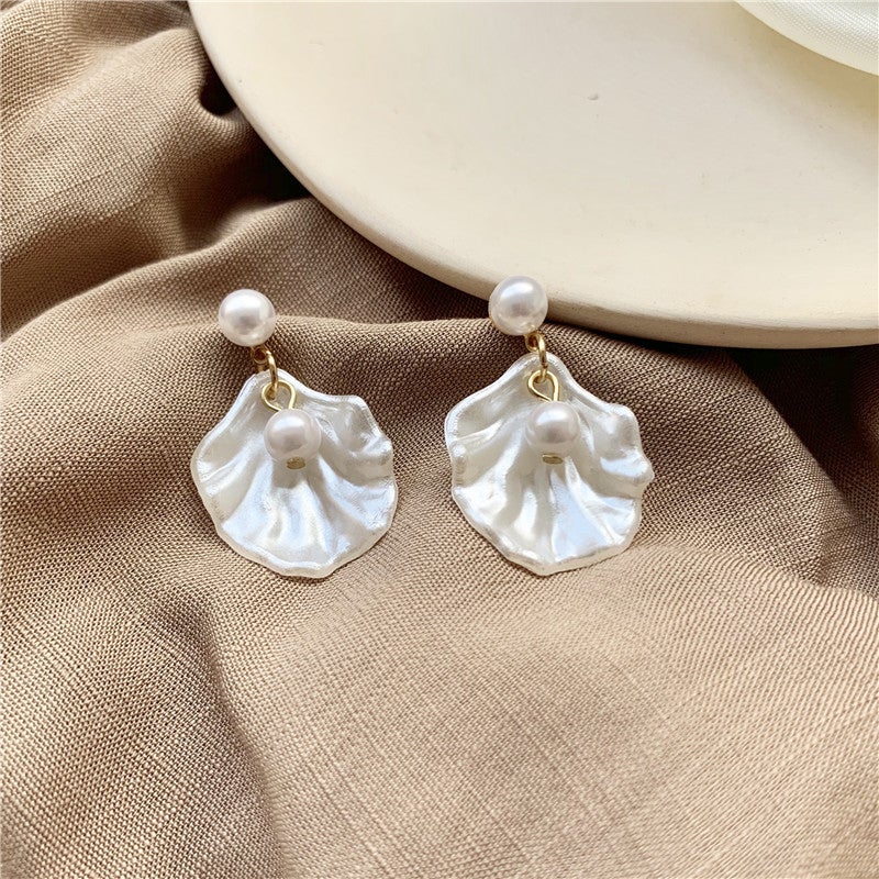 just-lil-things-white-pin-earrings-jlt10894
