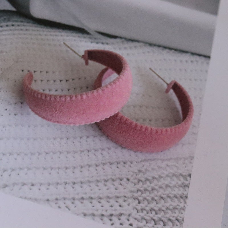 just-lil-things-light-pink-half-hoop-earrings-jlt10973