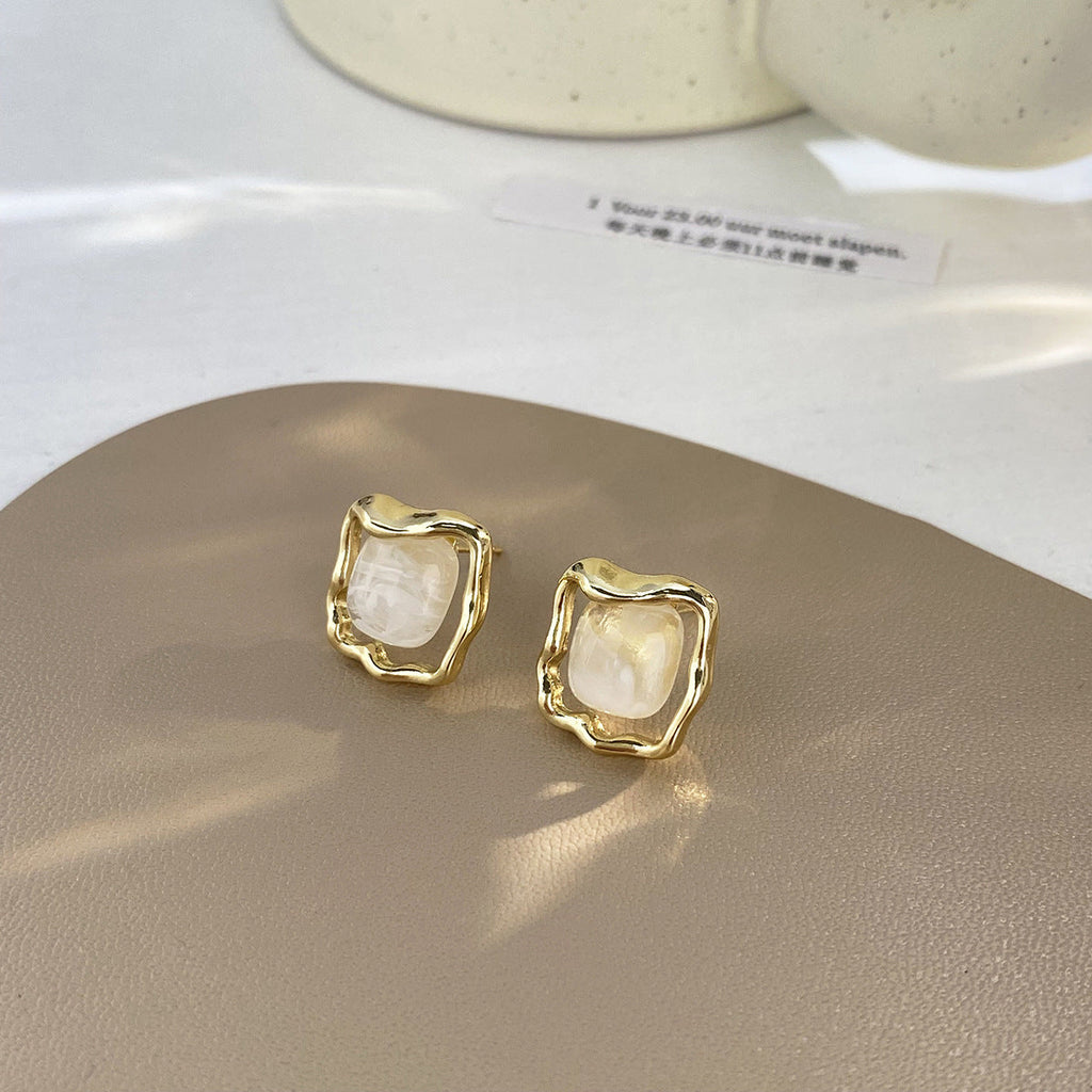 white-stone-square-earrings-jlt11195