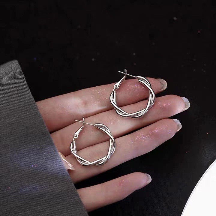 double-twisted-hoop-earrings-jlt11217