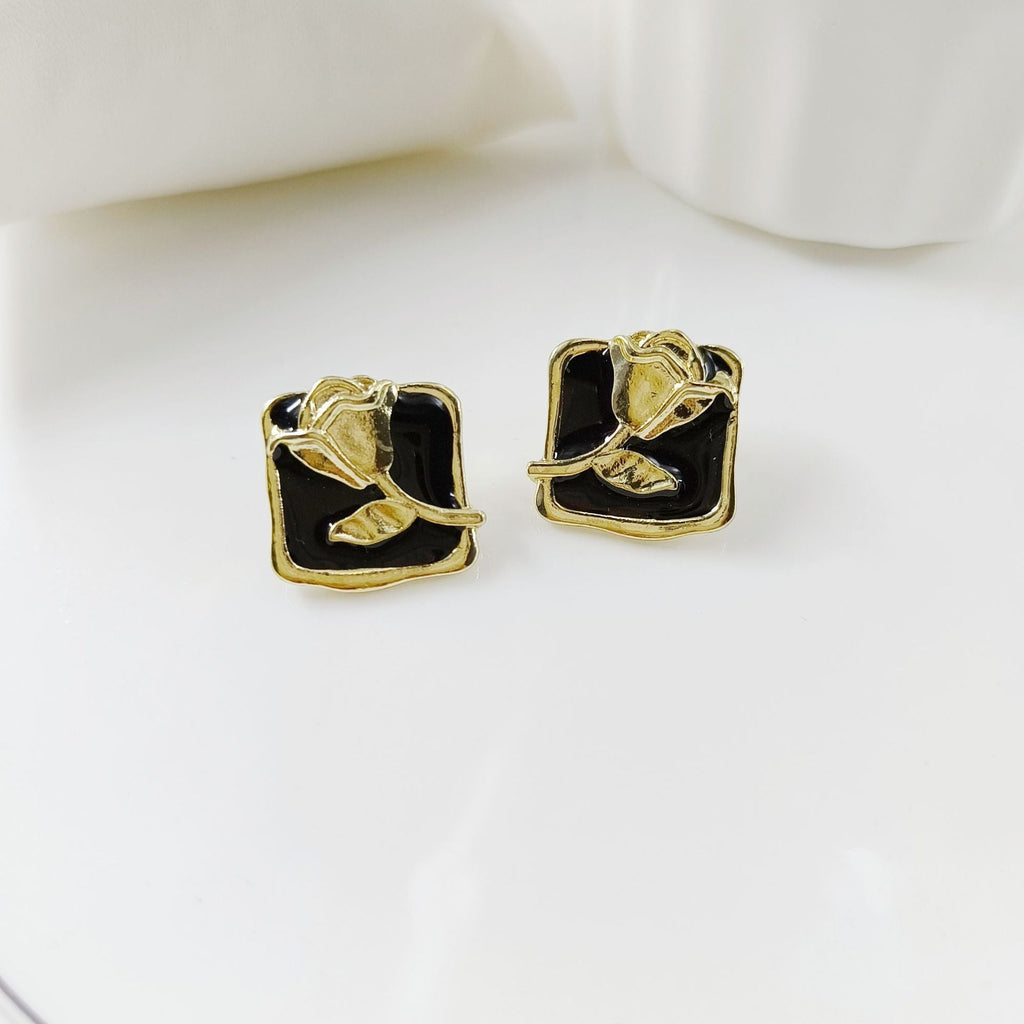 gold-rose-bklack-square-earrings-jlt11220