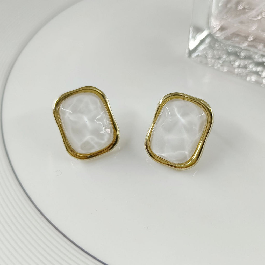crystal-white-solid-earrings-jlt11226